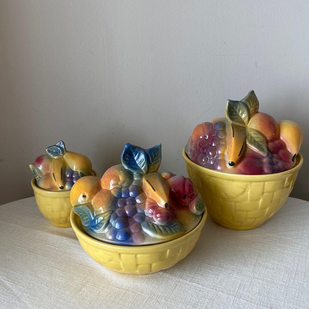 Shawnee Canister Bowl Set HTF Vintage with Fruit Lids